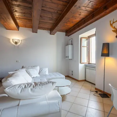 Locazione Turistica Isola Appartamento *